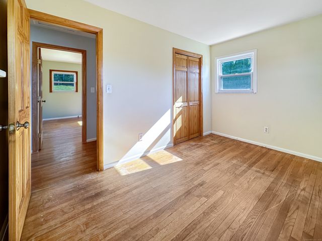 233 Oak Ridge Drive, Middletown, CT 06457