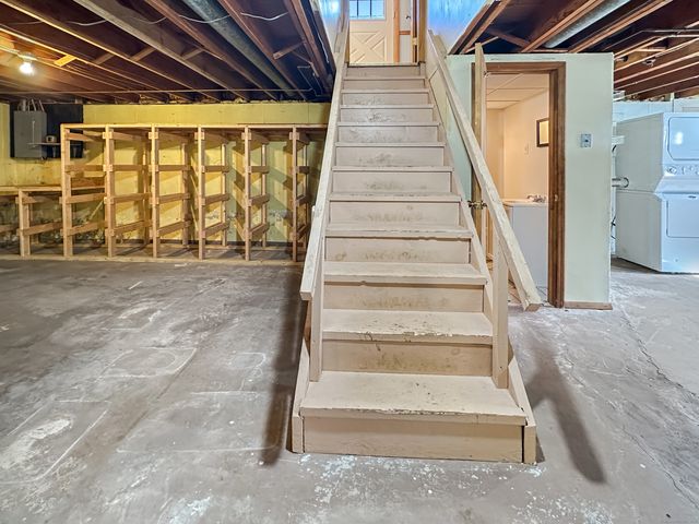 233 Oak Ridge Drive, Middletown, CT 06457