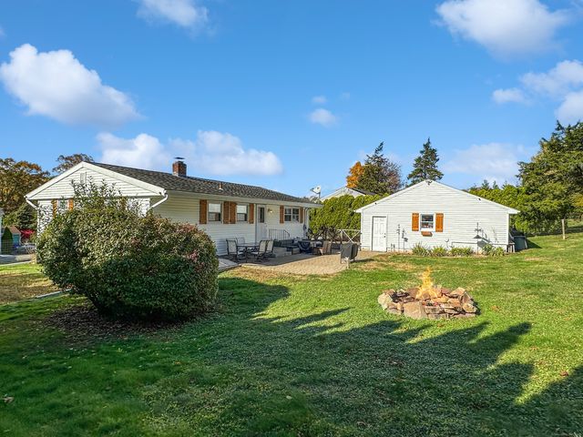 233 Oak Ridge Drive, Middletown, CT 06457