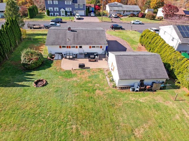 233 Oak Ridge Drive, Middletown, CT 06457