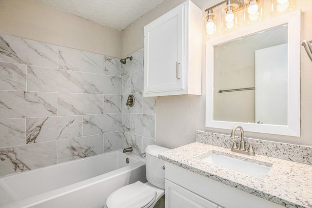 2114 Windhurst Drive, Arlington, TX 76015