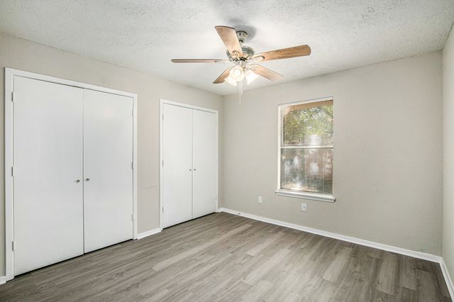 2114 Windhurst Drive, Arlington, TX 76015