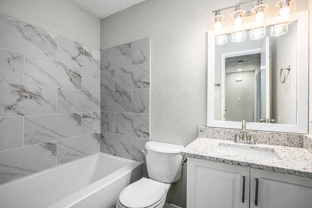 2114 Windhurst Drive, Arlington, TX 76015