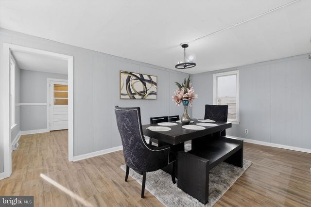 716 E MOLER AVE, Martinsburg, WV 25404