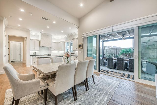 11132 N El Encanto Lane, Fresno, CA 93730