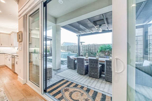 11132 N El Encanto Lane, Fresno, CA 93730