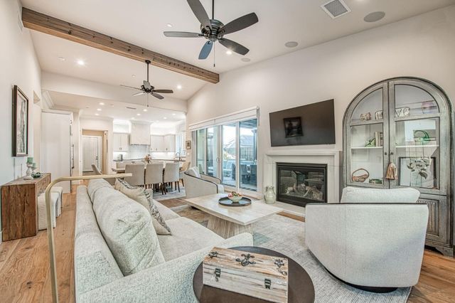 11132 N El Encanto Lane, Fresno, CA 93730