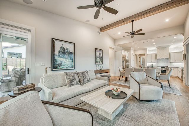 11132 N El Encanto Lane, Fresno, CA 93730