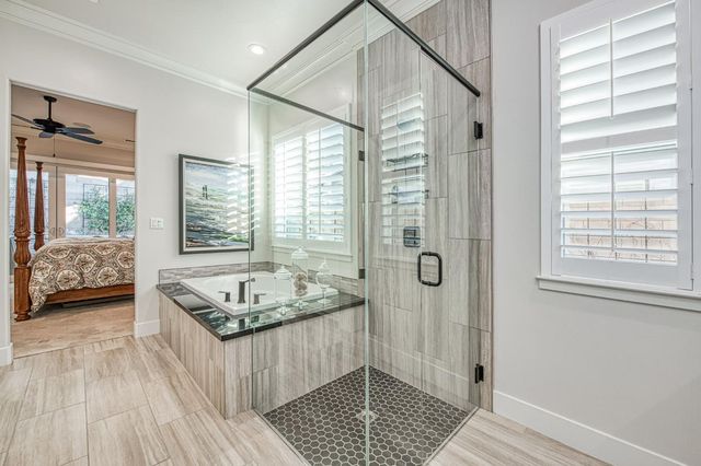 11132 N El Encanto Lane, Fresno, CA 93730