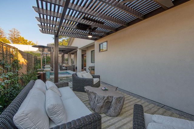 11132 N El Encanto Lane, Fresno, CA 93730