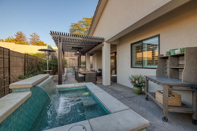 11132 N El Encanto Lane, Fresno, CA 93730