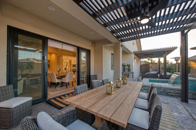 11132 N El Encanto Lane, Fresno, CA 93730