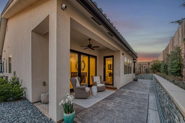 11132 N El Encanto Lane, Fresno, CA 93730