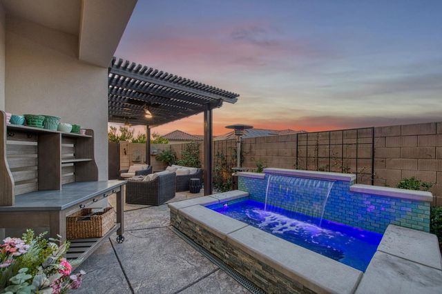 11132 N El Encanto Lane, Fresno, CA 93730