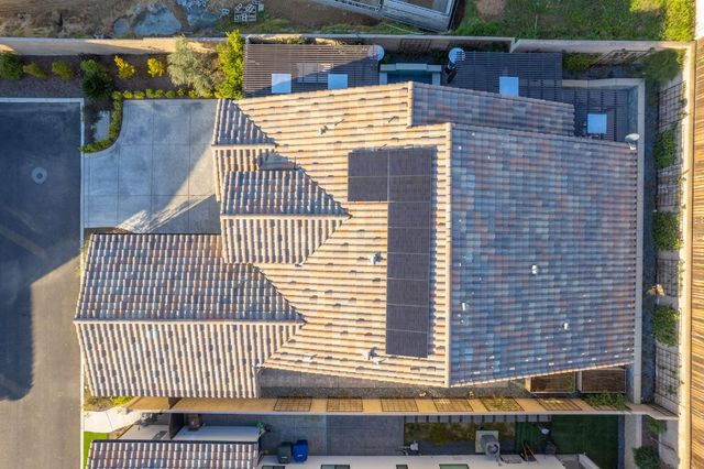 11132 N El Encanto Lane, Fresno, CA 93730