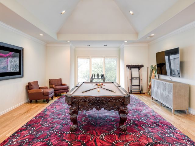 6442 Lakehurst Avenue, Dallas, TX 75230