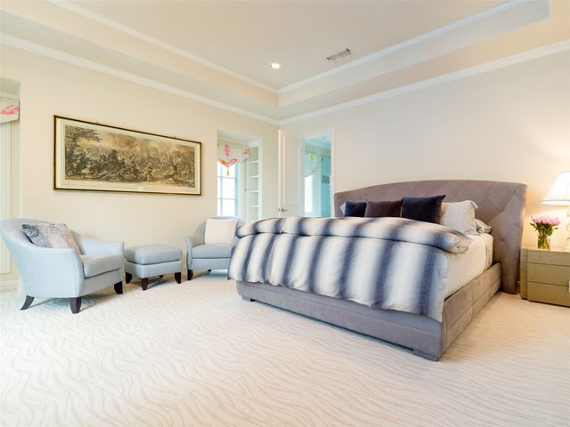 6442 Lakehurst Avenue, Dallas, TX 75230