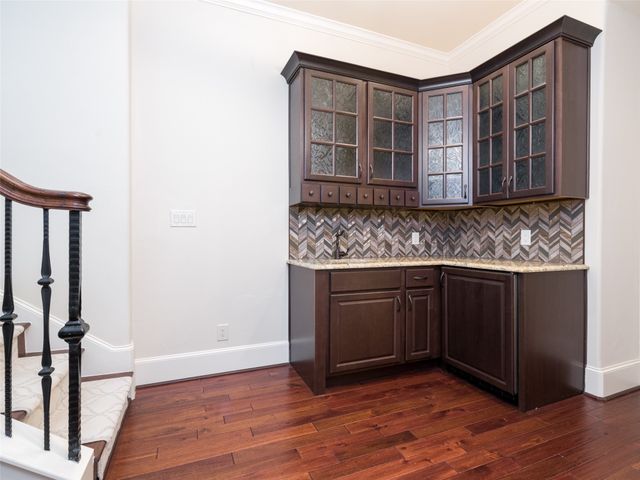 6442 Lakehurst Avenue, Dallas, TX 75230