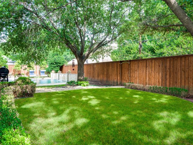 6442 Lakehurst Avenue, Dallas, TX 75230