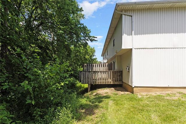 104 NE Dogwood Street, Oak Grove, MO 64075
