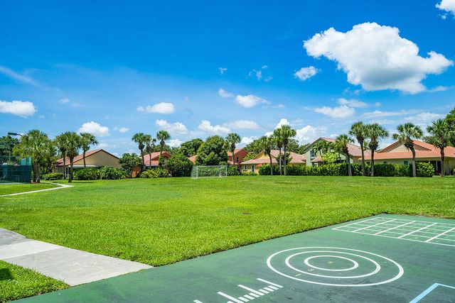 8063 Via Hacienda, Riviera Beach, FL 33418