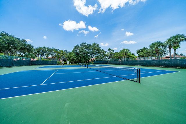 8063 Via Hacienda, Riviera Beach, FL 33418