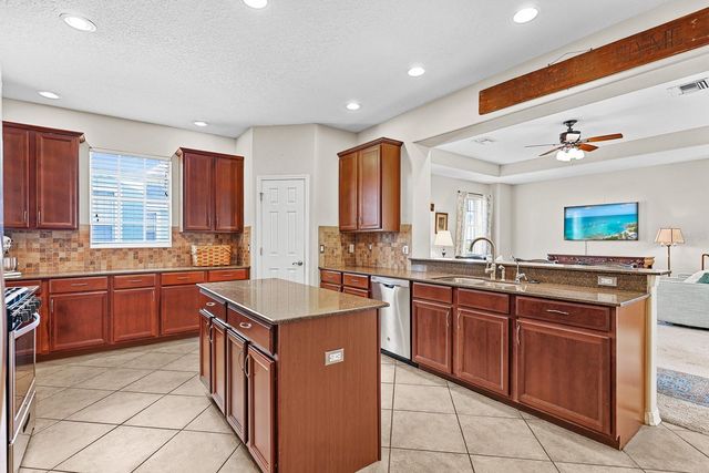 5922 PALMETTOSIDE STREET, Lithia, FL 33547