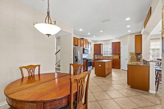 5922 PALMETTOSIDE STREET, Lithia, FL 33547