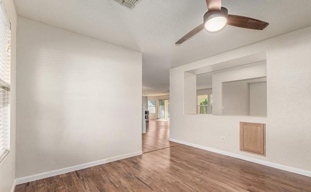 28422 N 32nd Lane, Phoenix, AZ 85083