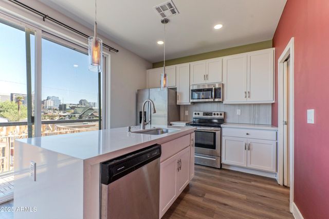 1106 S MONTEZUMA Avenue, Phoenix, AZ 85003