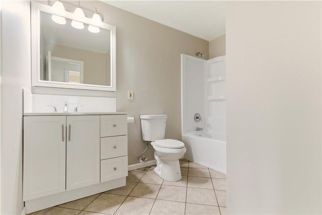 8100 Lowell Avenue, Overland Park, KS 66204