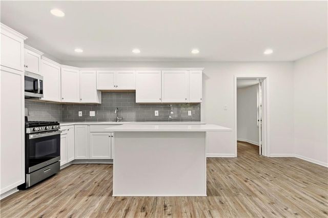 8100 Lowell Avenue, Overland Park, KS 66204