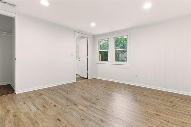 8100 Lowell Avenue, Overland Park, KS 66204