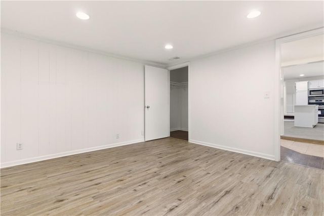 8100 Lowell Avenue, Overland Park, KS 66204