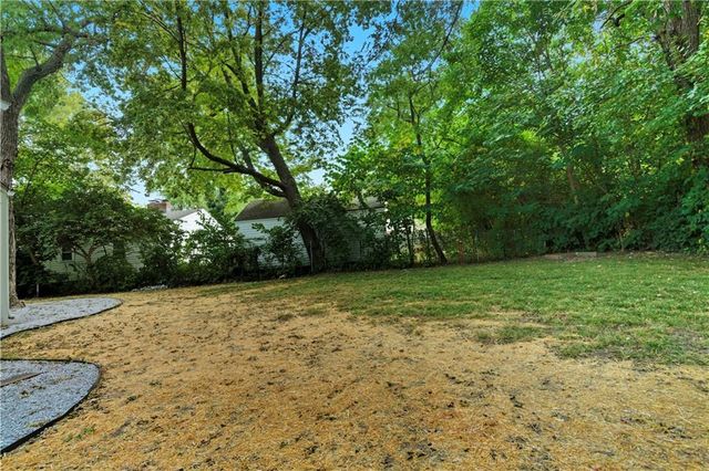 8100 Lowell Avenue, Overland Park, KS 66204