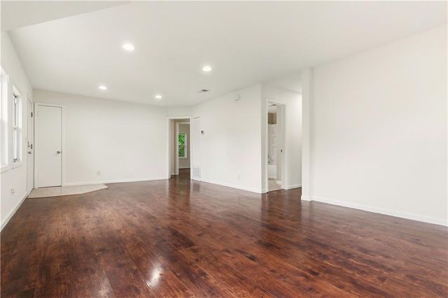 8100 Lowell Avenue, Overland Park, KS 66204