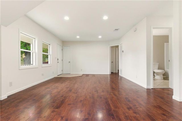 8100 Lowell Avenue, Overland Park, KS 66204