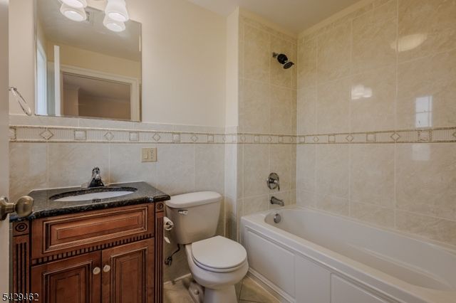 29 Freeman St D-2, Newark City, NJ 07105