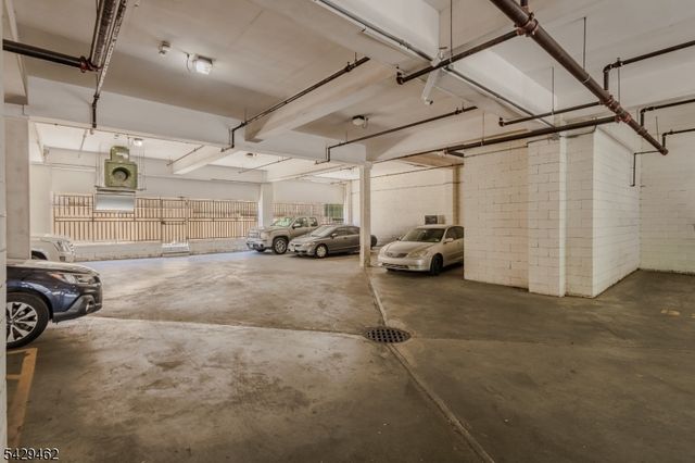 29 Freeman St D-2, Newark City, NJ 07105