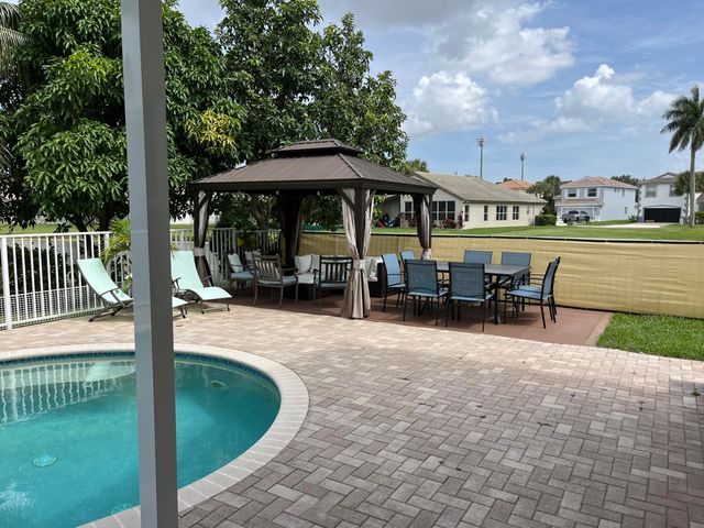 7576 Savannah Lane, Lake Worth, FL 33463