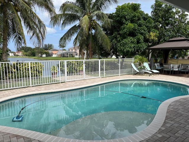 7576 Savannah Lane, Lake Worth, FL 33463