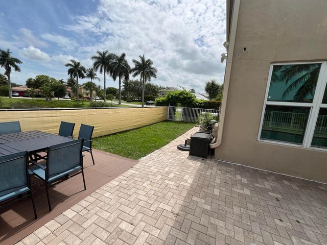 7576 Savannah Lane, Lake Worth, FL 33463