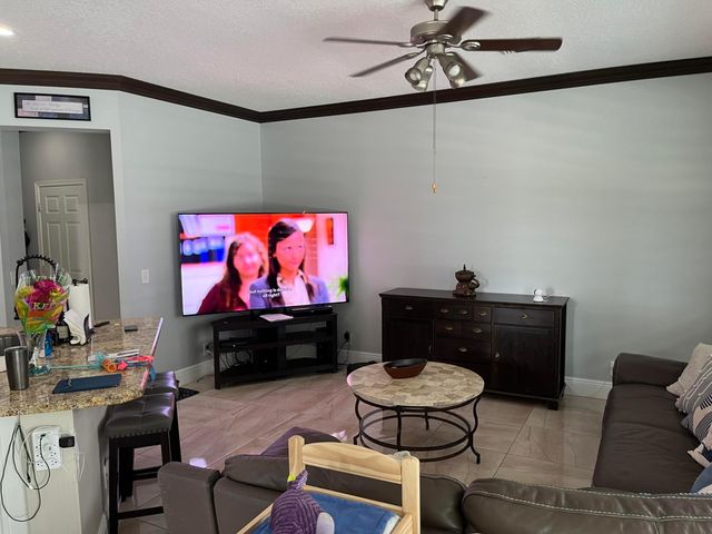 7576 Savannah Lane, Lake Worth, FL 33463