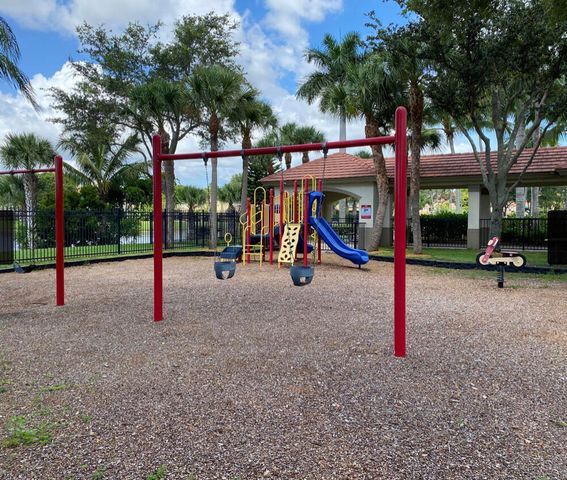 7576 Savannah Lane, Lake Worth, FL 33463