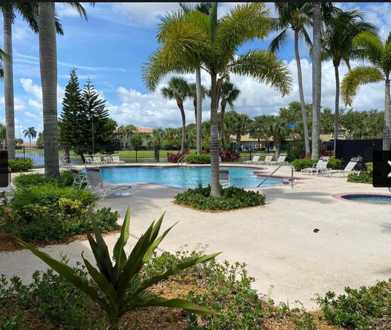 7576 Savannah Lane, Lake Worth, FL 33463