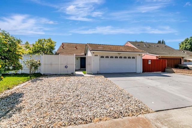 1832 Loch Ness Way, San Jose, CA 95121