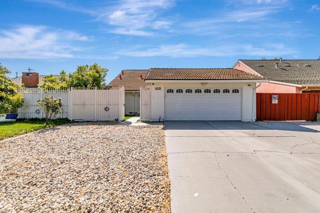 1832 Loch Ness Way, San Jose, CA 95121