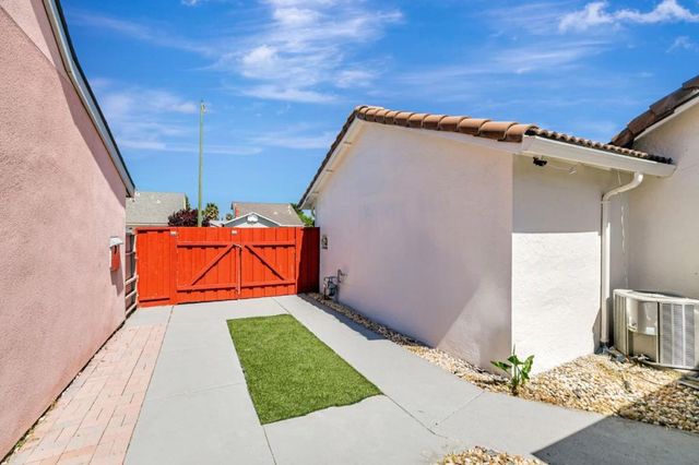 1832 Loch Ness Way, San Jose, CA 95121