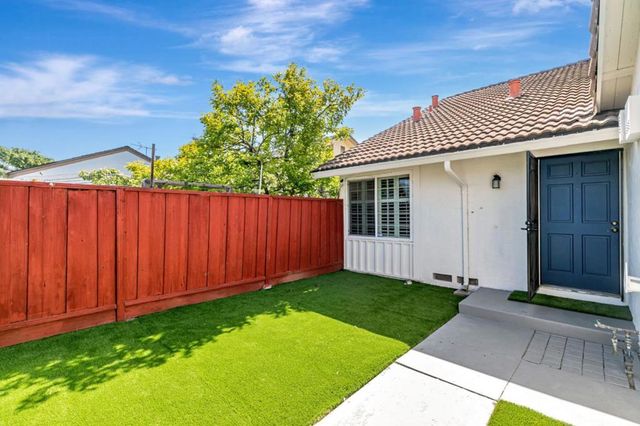 1832 Loch Ness Way, San Jose, CA 95121