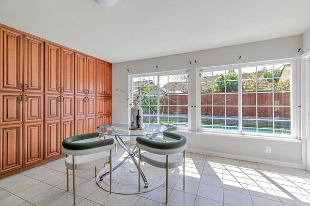 1832 Loch Ness Way, San Jose, CA 95121